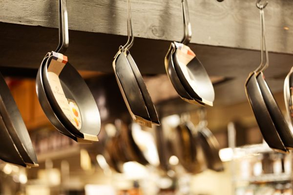 Poêle inox manche amovible : optimisez votre cuisine avec élégance