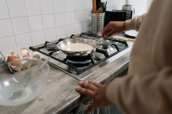 Poêle inox manche amovible : optimisez votre cuisine avec élégance